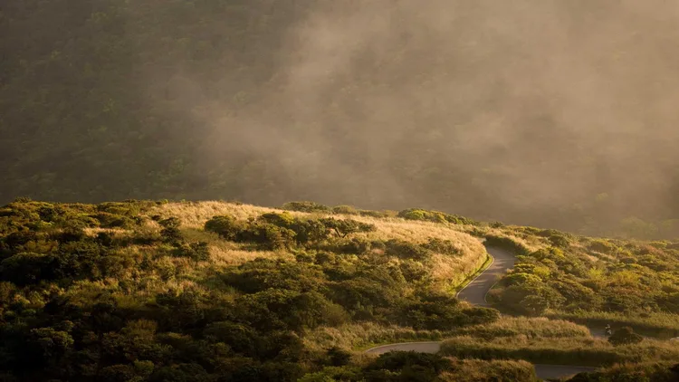 Interiorul service-ului Auto Service Cristian din Luduș — lift auto și echipamente profesionale